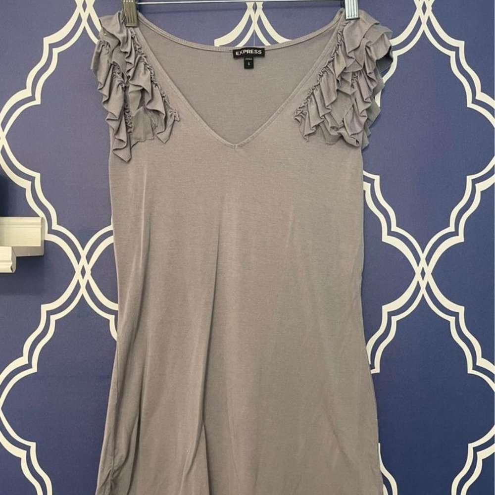 Express ruffle/tulle sleeve top